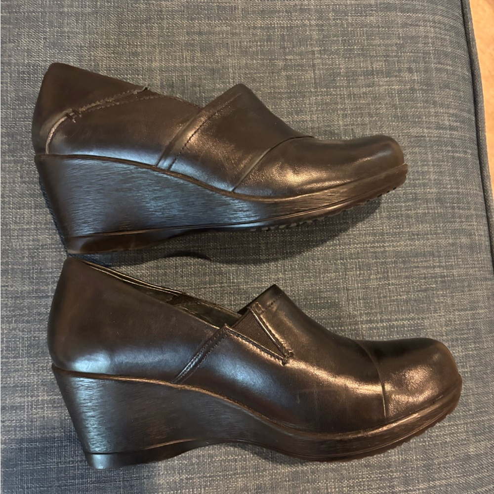 Dansko Black Leather Wedge Shoes Size 38